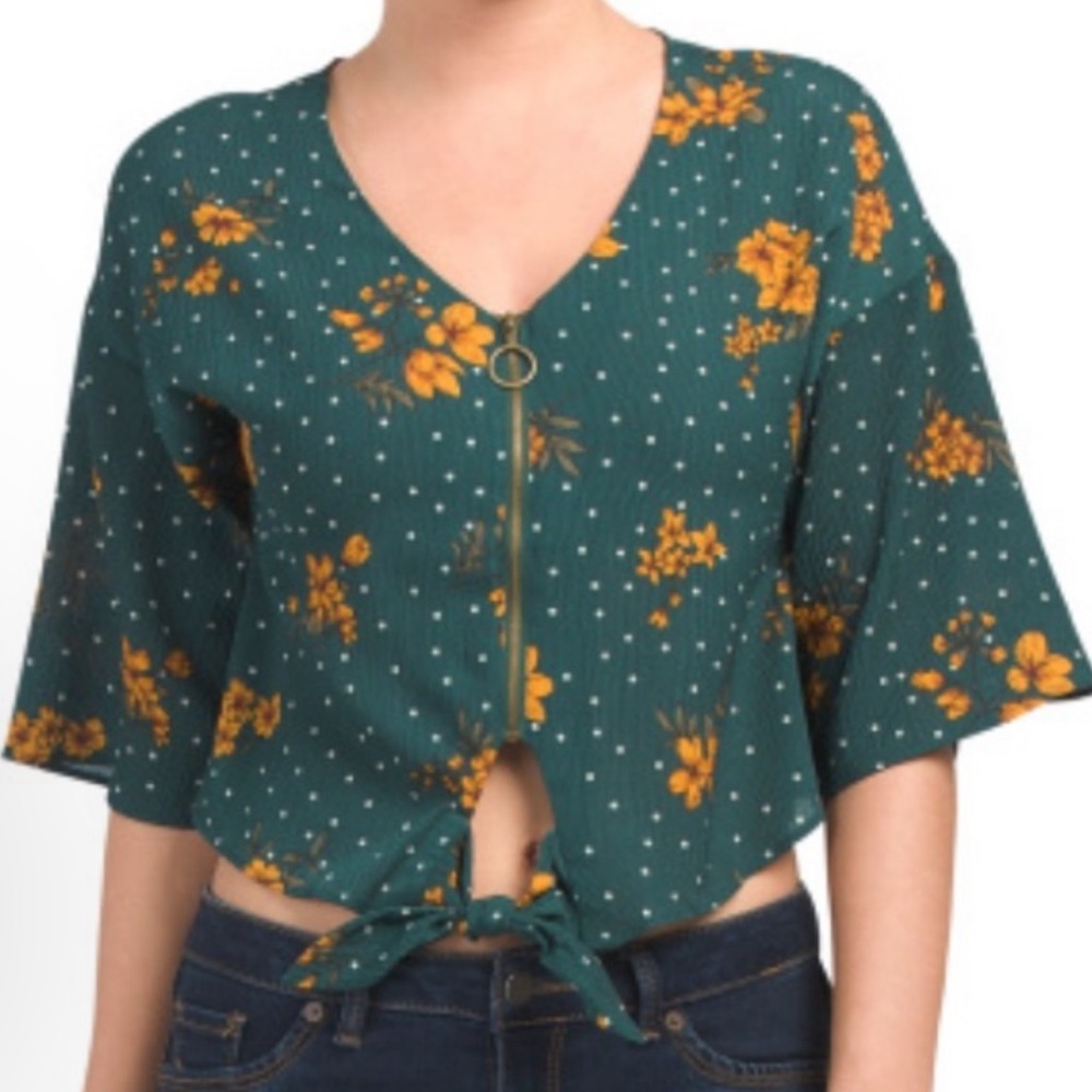 Mine Juniors Knot Front Zipper Dot Floral Crop Top